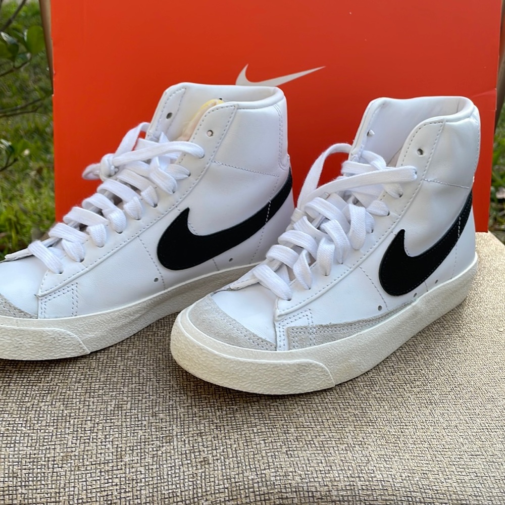 Nike Blazer Mid 77vintage grade school 6y 8 women